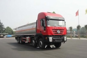 红岩杰狮前四后八国五27.5方运油车