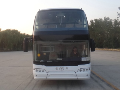 金华青年汽车制造有限公司 豪华旅游客车 整车参数 12000×2550×3950