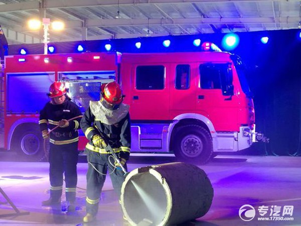 中国首台冷态切割抢险救援消防车在沈诞生