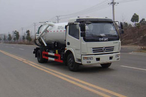 東風(fēng)多利卡4.33方國(guó)五吸污車