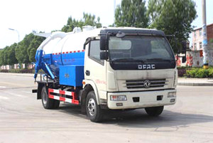 东风多利卡国五2.7方清洗吸污车