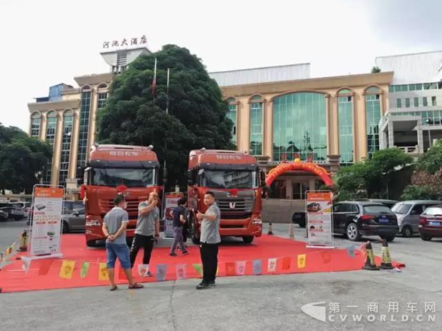 跑云貴線優(yōu)勢明顯 聯(lián)合卡車U系大馬力牽引車交付客戶