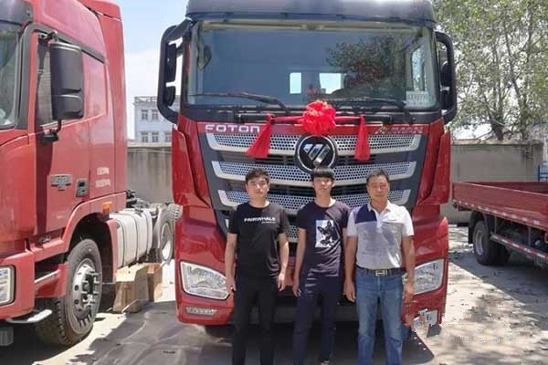 王师傅用“完美”点评欧曼EST厢式载货车