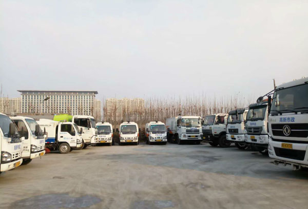 应对雪情 潍坊市区已备好除雪车96台