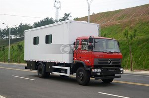 东风越野四驱宿营车