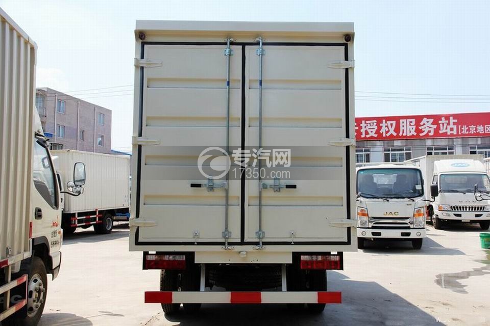 江淮骏铃H330单排4.15米厢式货车正后图