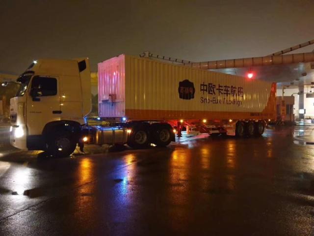 15天1万公里，一辆卡车要从德国开到上海