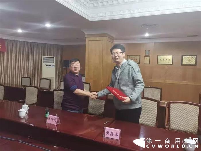 进军京津冀市场 乘龙汽车与河北中运物流签订100辆H7牵引车采购协议