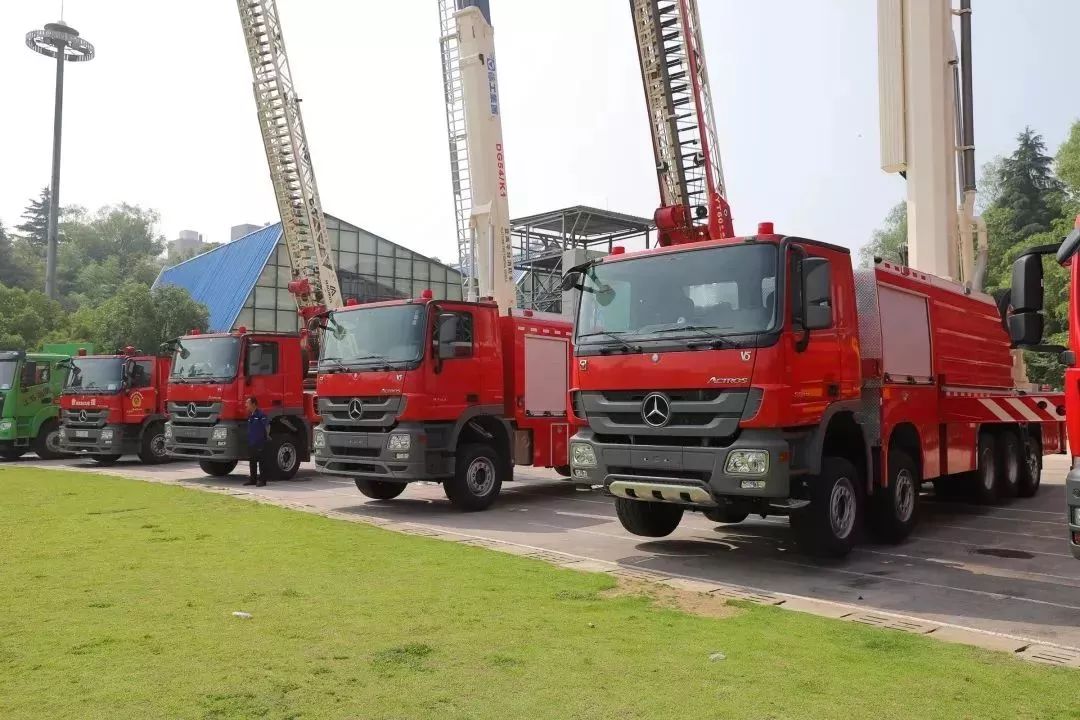 徐工集团与江苏省消防救援总队共同签署战略合作协议