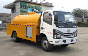 东风多利卡国六清洗吸污车