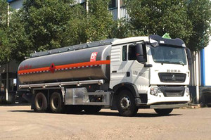 重汽豪沃后双桥国六24方铝合金运油车