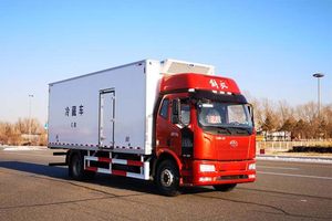 解放J6L国六7.5米冷藏车