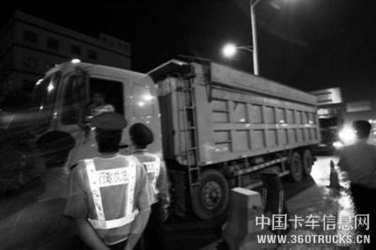 深圳：上半年淘汰传统泥头车1.2万辆 开辟新型泥头车办证绿色通道！