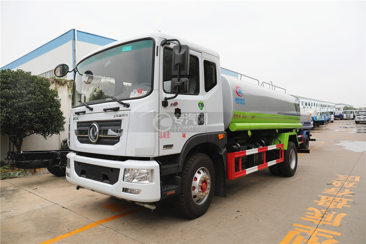 东风多利卡D9国六12方洒水车