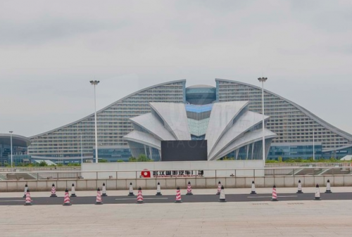中国国际商用车展览会即将开幕，解放重卡引人瞩目！