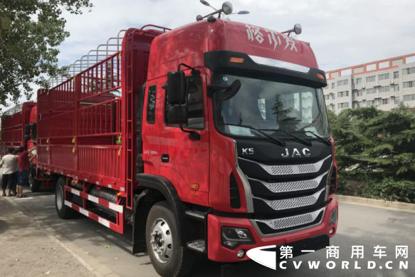 短途運輸選什么貨車？江淮格爾發(fā)4×2中體載貨車！