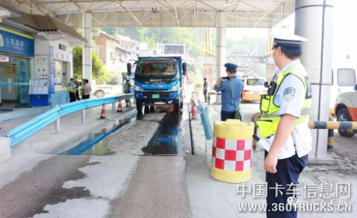 不得了！這個(gè)省高速入口“雙超”勸返車(chē)輛降八成，查超限超載1.6萬(wàn)起！