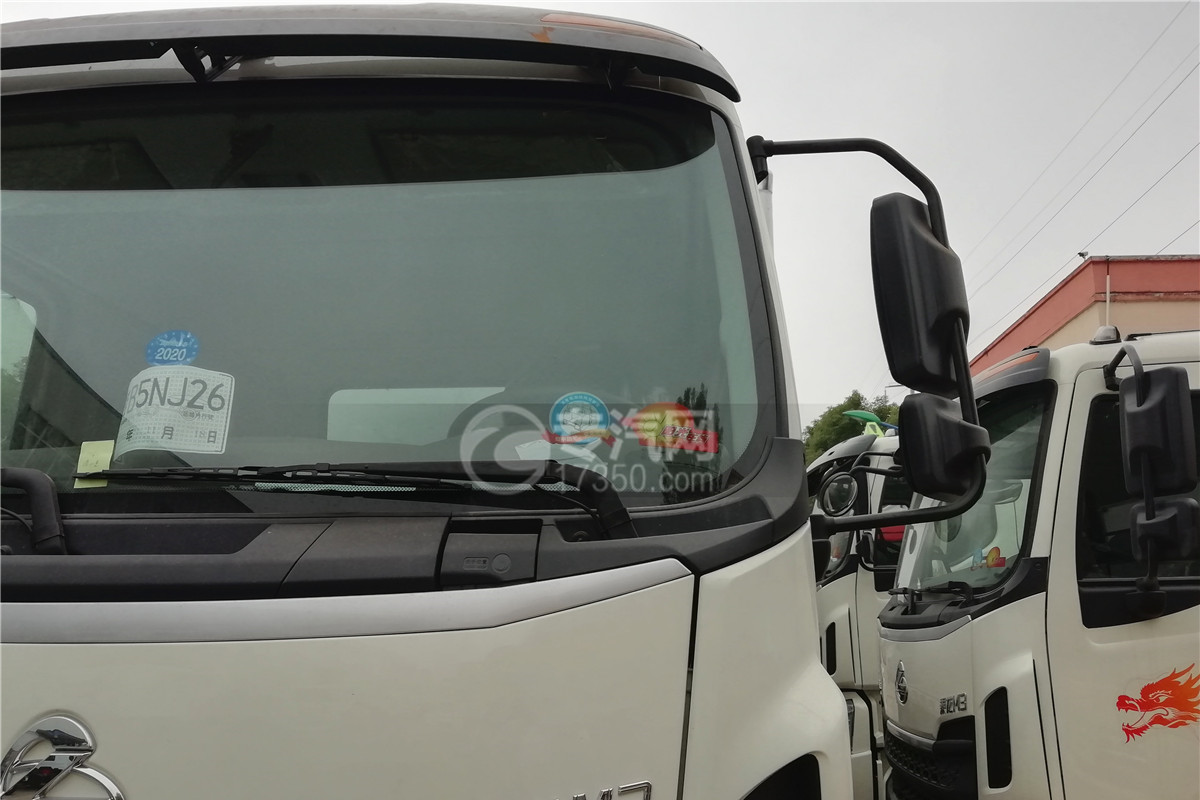 东风柳汽乘龙M3国五6.58米易燃气体厢式运输车左后视镜图