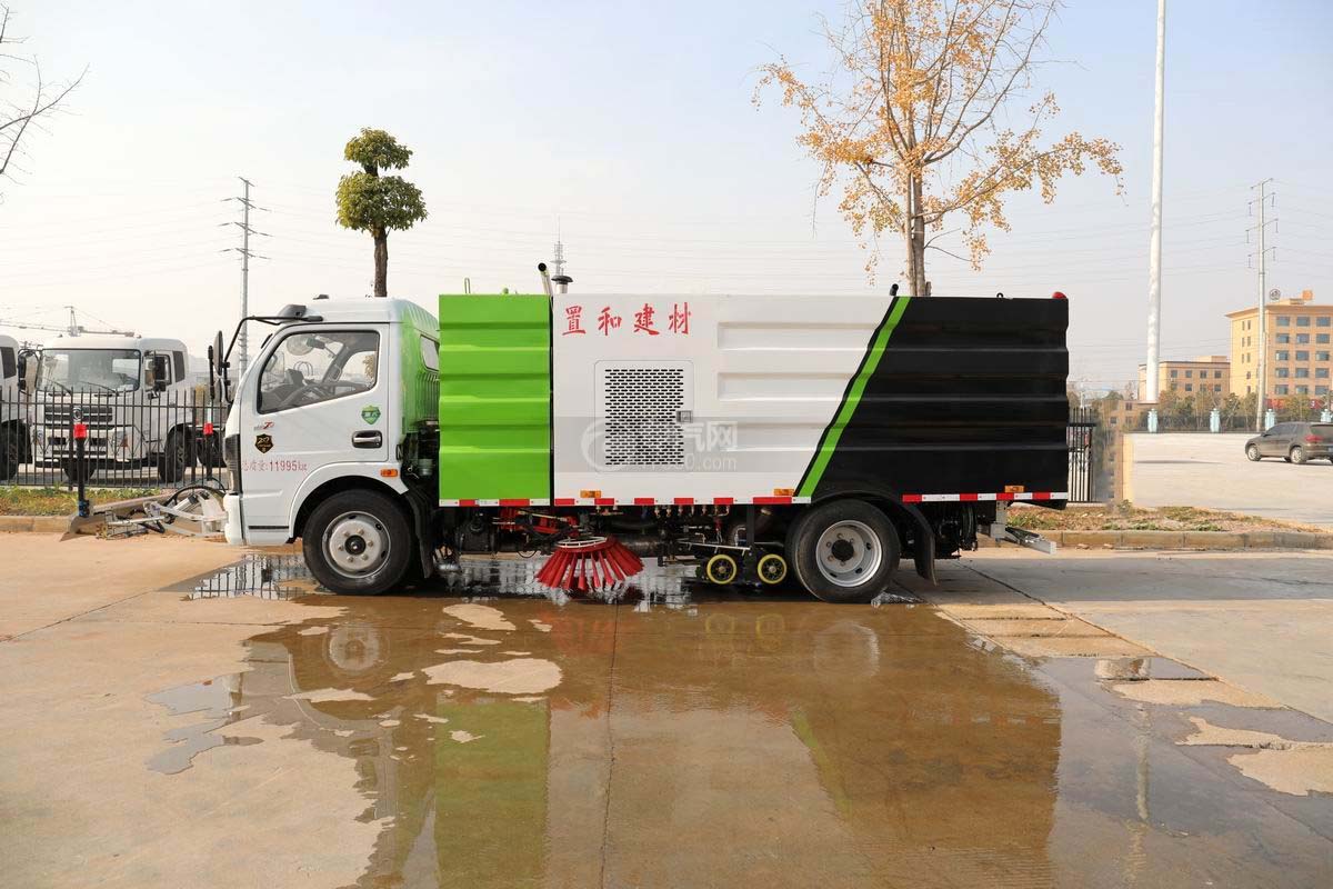 国六东风凯普特K7洗扫车带路面清洗侧面图