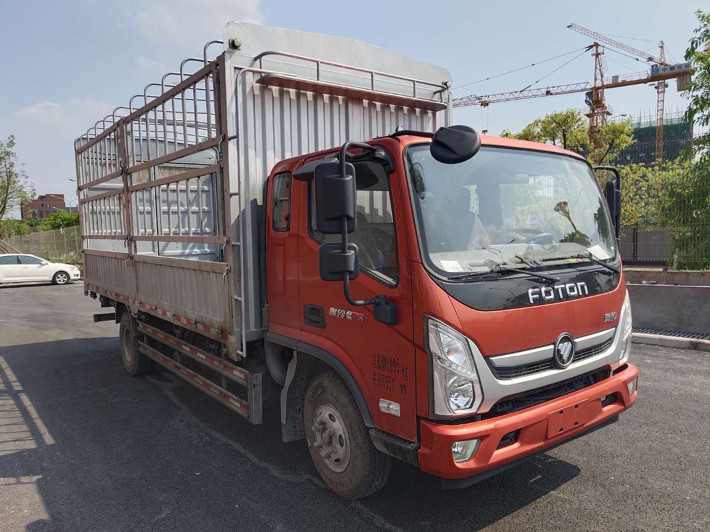 第10批次BJ5168CCY-F1倉柵式運輸車