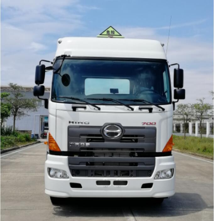 第15批次YC4250SS1EK5W危险品牵引汽车