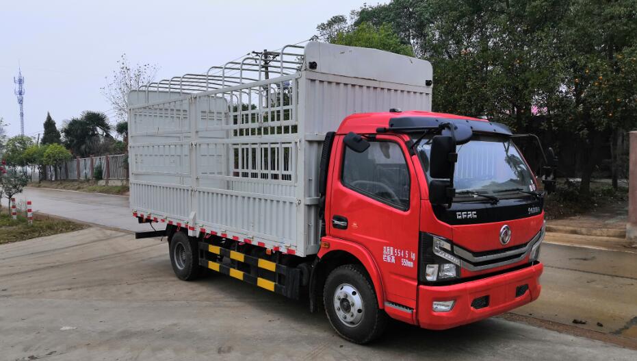 第17批次EQ5050CCY8BDCAC倉(cāng)柵式運(yùn)輸車