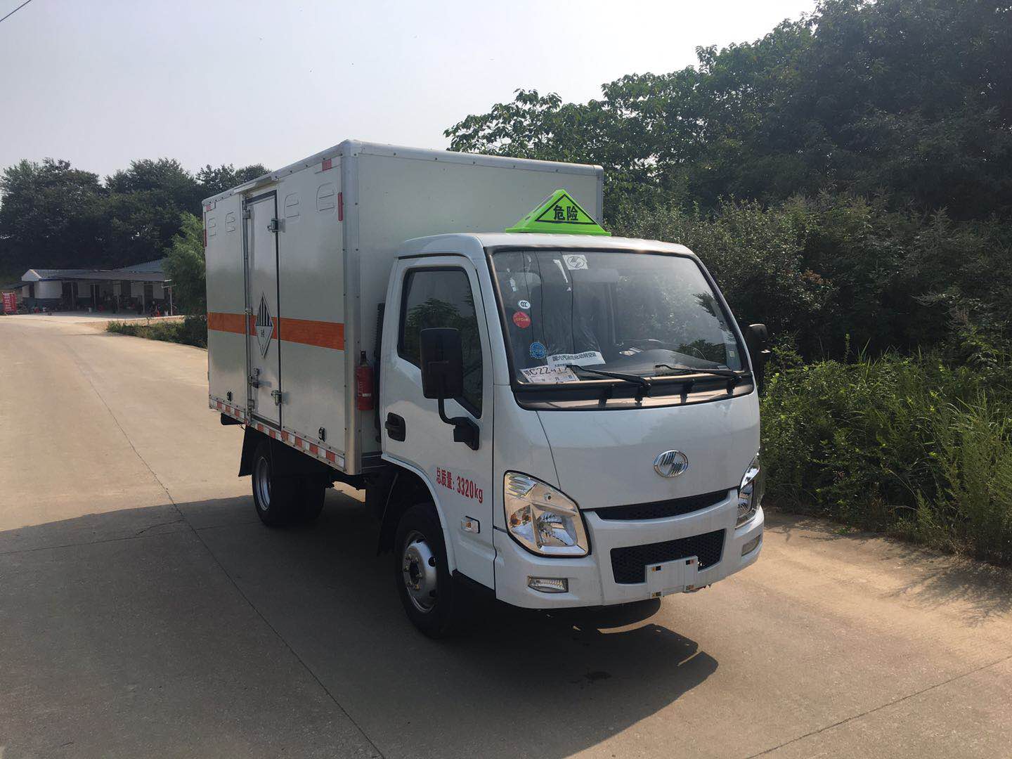 第17批次EZW5033XZWS6雜項(xiàng)危險(xiǎn)物品廂式運(yùn)輸車