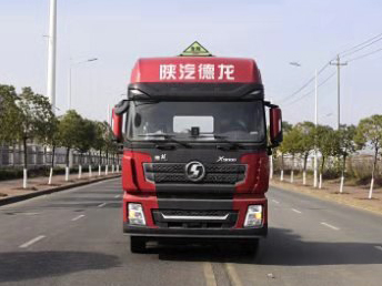 第17批次SX4259XC4WQ1危險(xiǎn)品牽引汽車