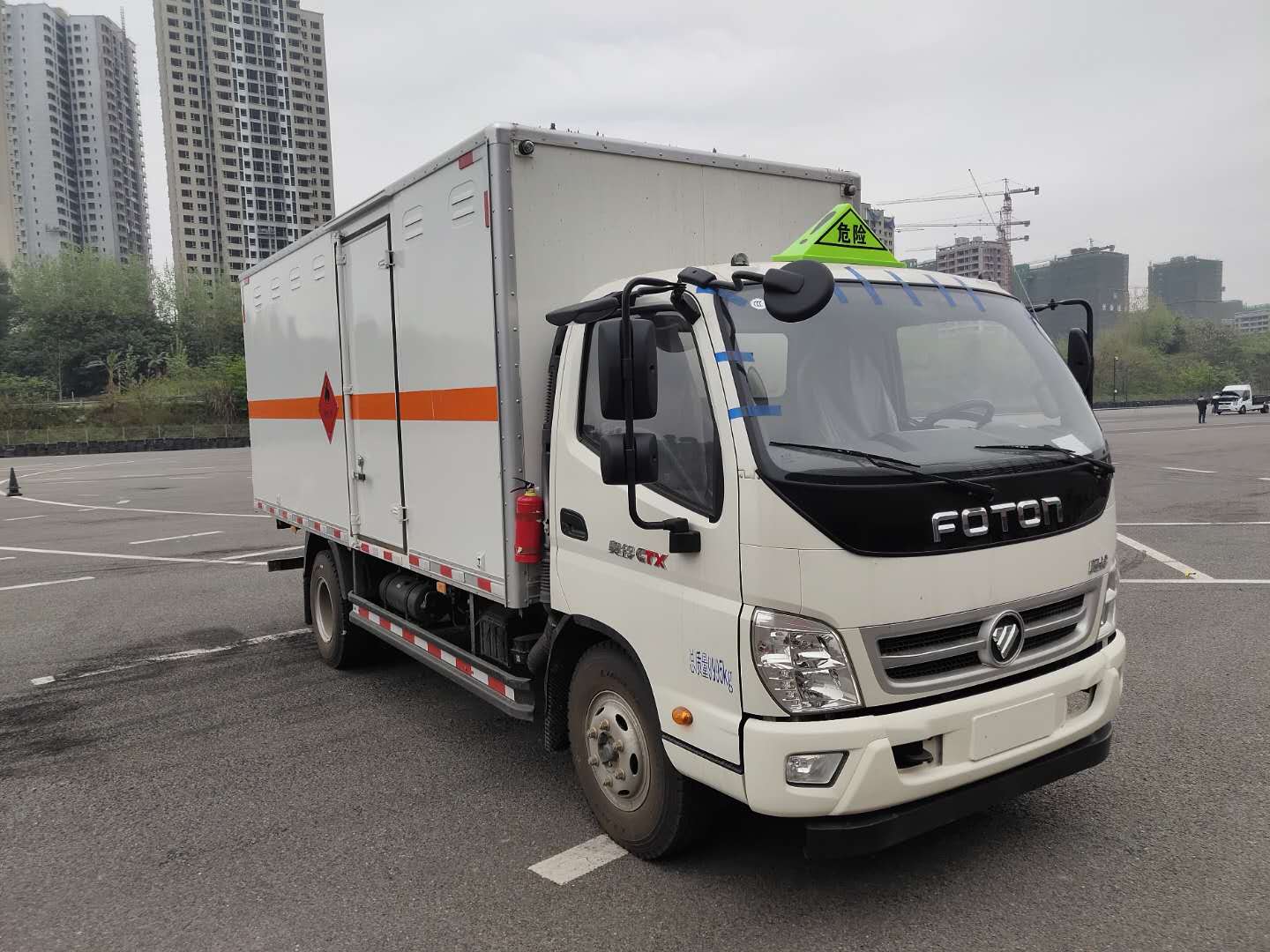 第8批次BJ5109XRQ-FA易燃?xì)怏w廂式運(yùn)輸車