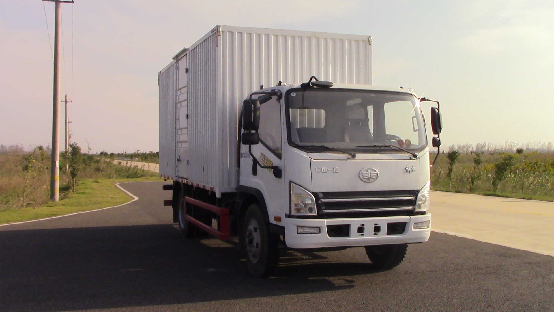 第18批次CA5140XXYP40K2L4E5A85廂式運輸車