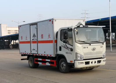 大力牌DLQ5040XZWCA6雜項(xiàng)危險(xiǎn)物品廂式運(yùn)輸車