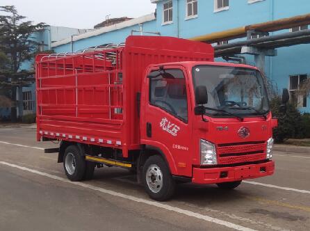 解放牌CA5041CCYP40K56L1E5A84倉柵式運輸車