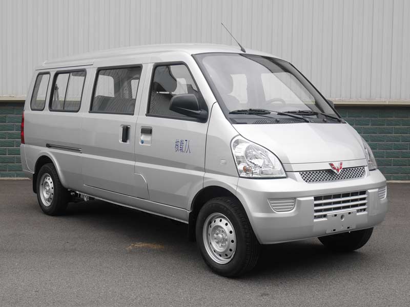 五菱牌LZW6450EVHCAC純電動(dòng)多用途乘用車