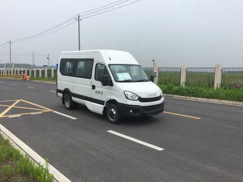 依維柯牌NJ6576EC2客車