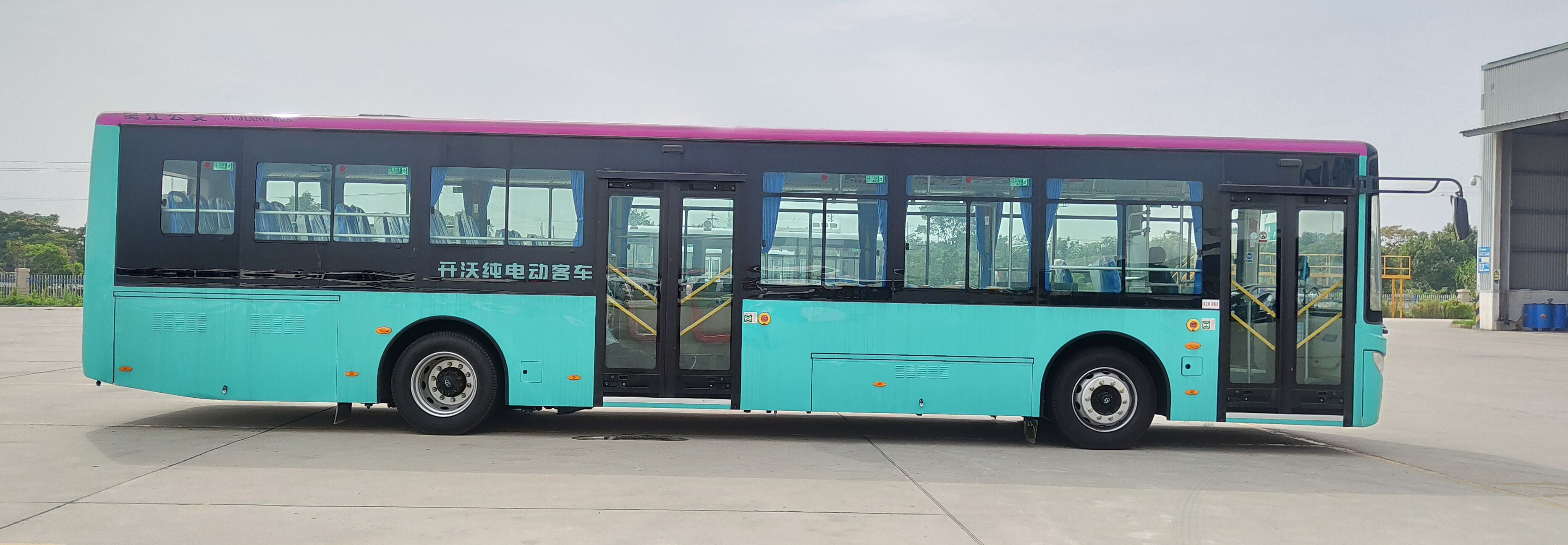 開沃牌NJL6129EV8純電動(dòng)城市客車