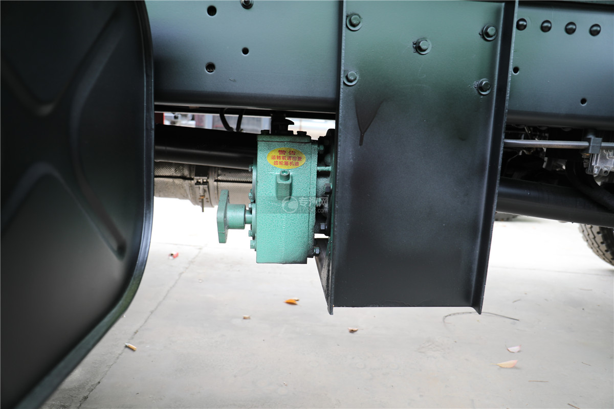 东风福瑞卡F7国六7.43方绿化喷洒车水泵
