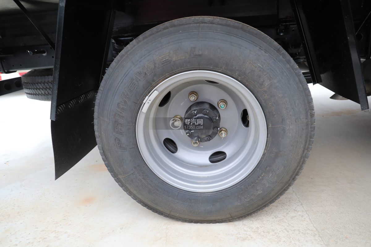 福田欧马可S1国六4.04米冷藏车轮胎