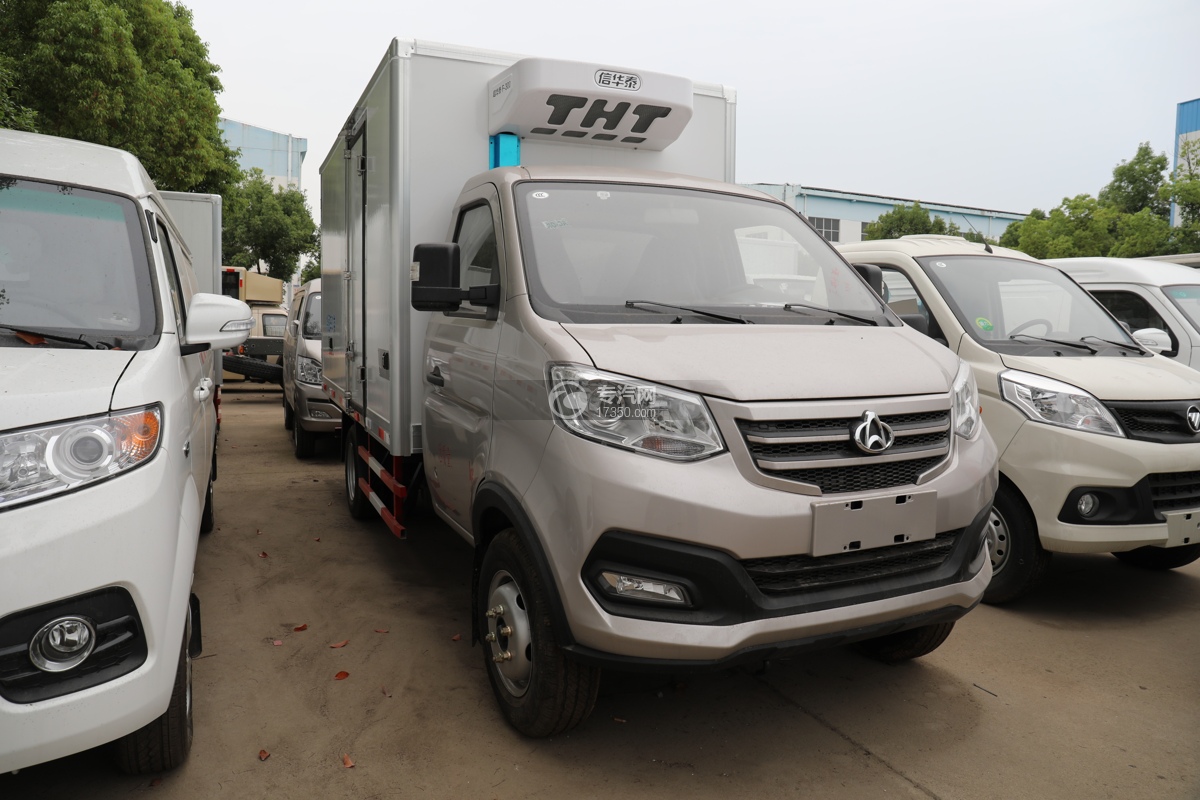 重庆长安跨越王X3国六3.2米冷藏车
