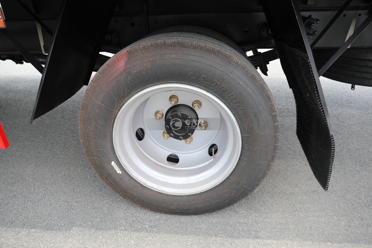 解放虎VH国五5.15米危险品厢式运输车轮胎