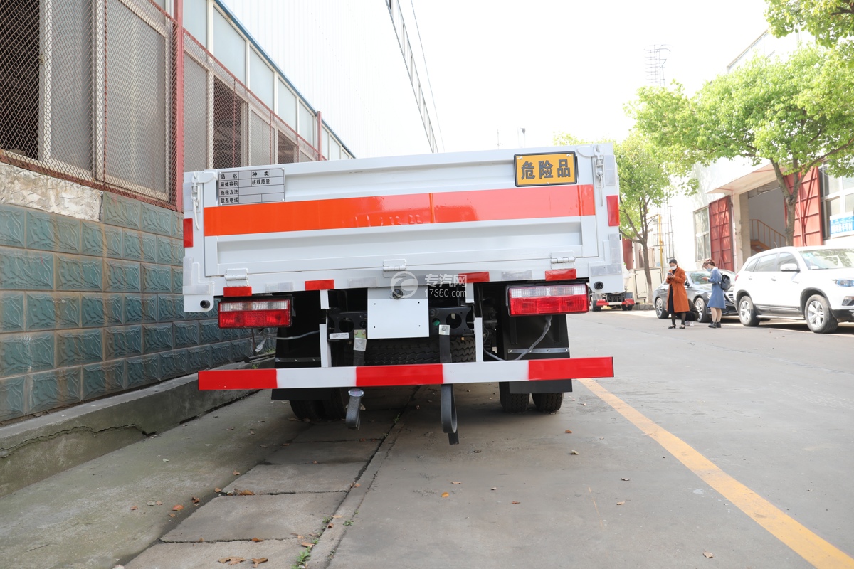 解放虎VN国六4.1米气瓶运输车（货厢款）车尾图