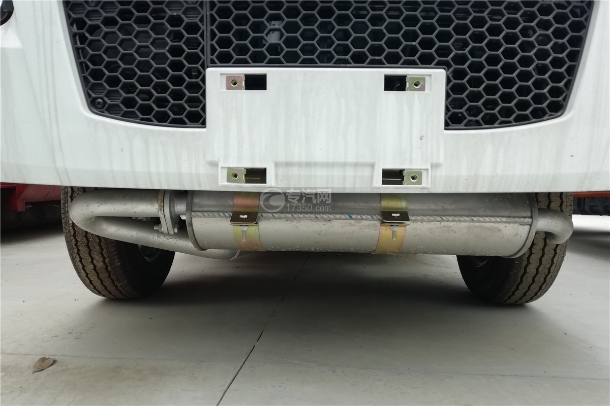 跃进小福星S70国六3.2米医疗废物转运车排气筒