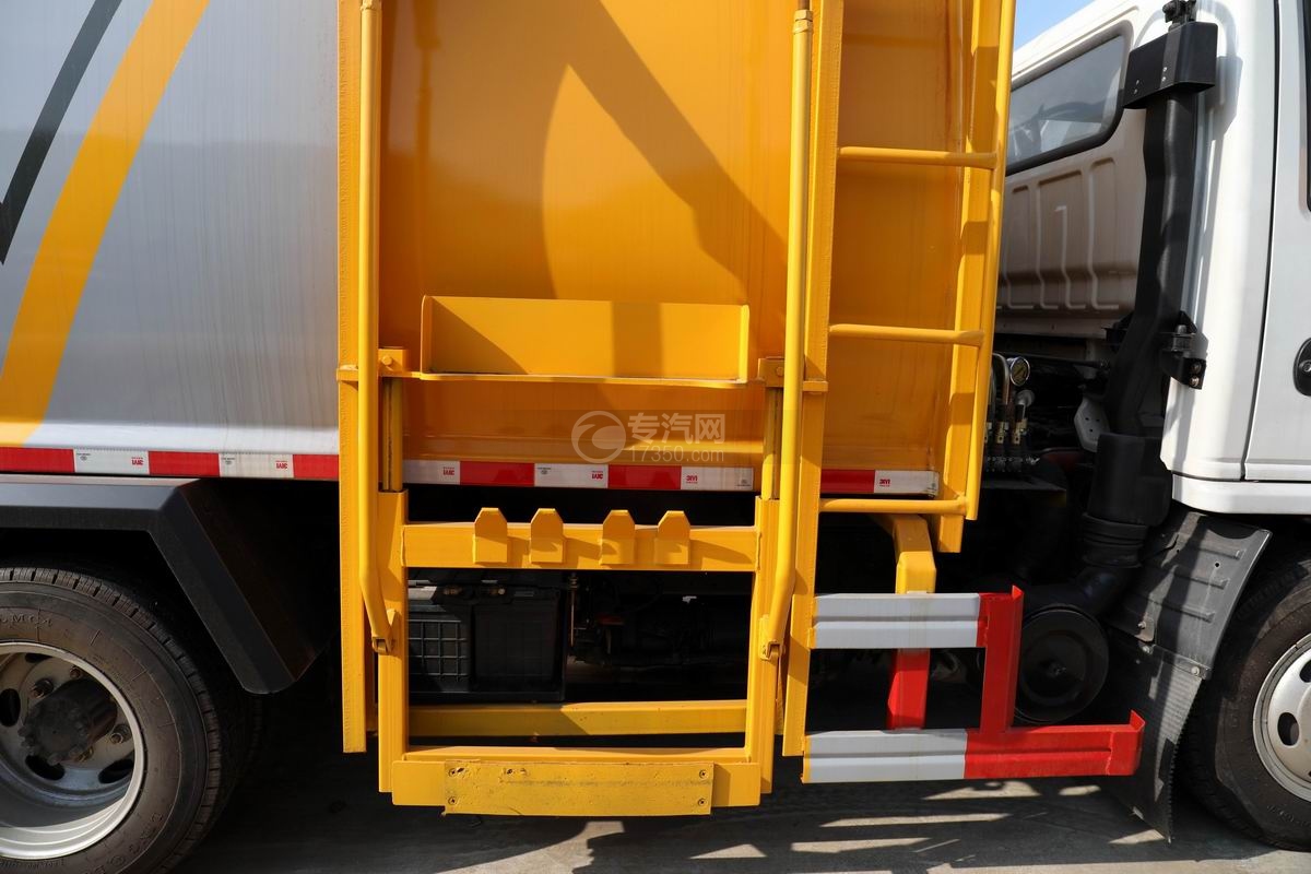 凯马K6自装卸式垃圾车挂桶提升机构