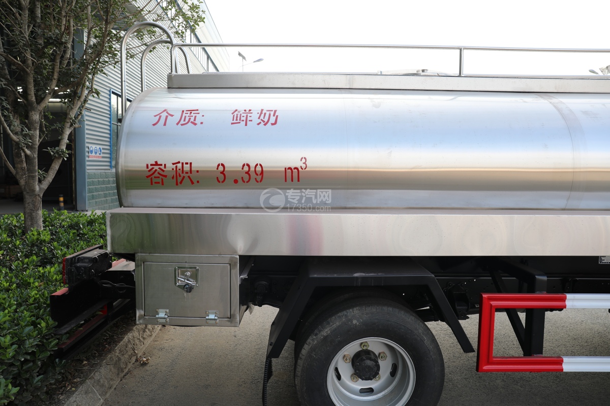 东风小多利卡国五3.39方鲜奶运输车炮筒