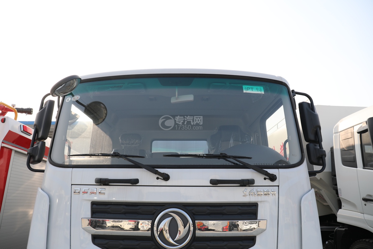 东风多利卡D9国六6.8米腐蚀性物品厢式运输车挡风玻璃