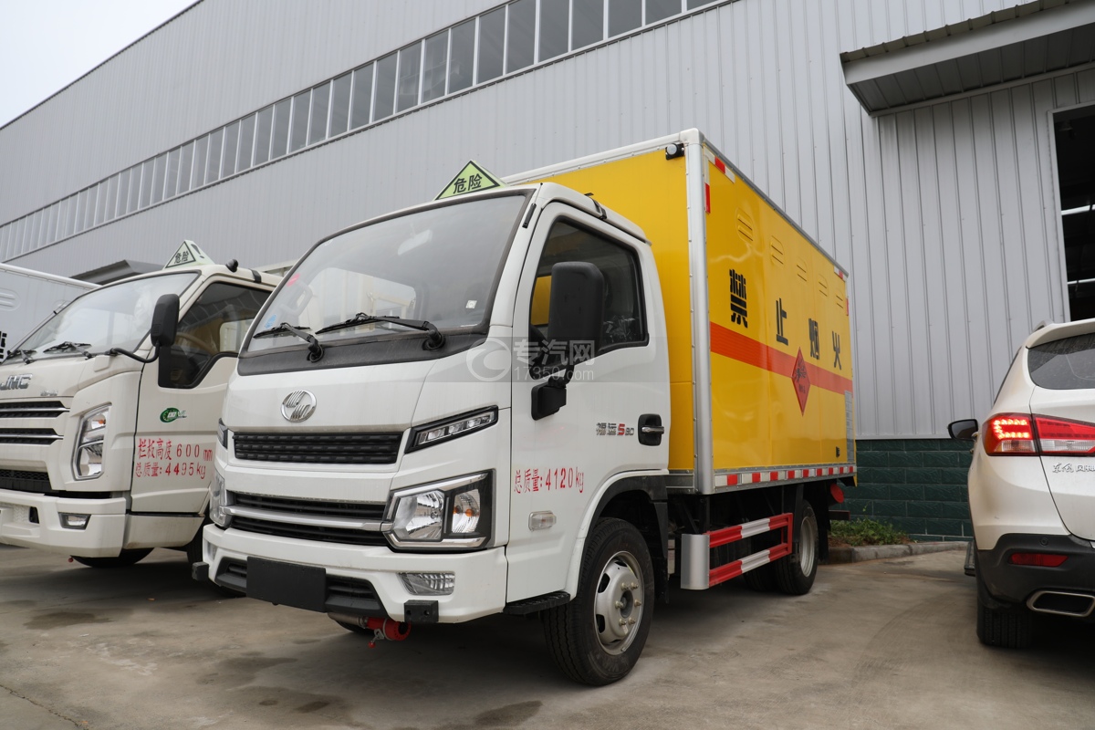 躍進福運S80國六3.4米爆破器材運輸車