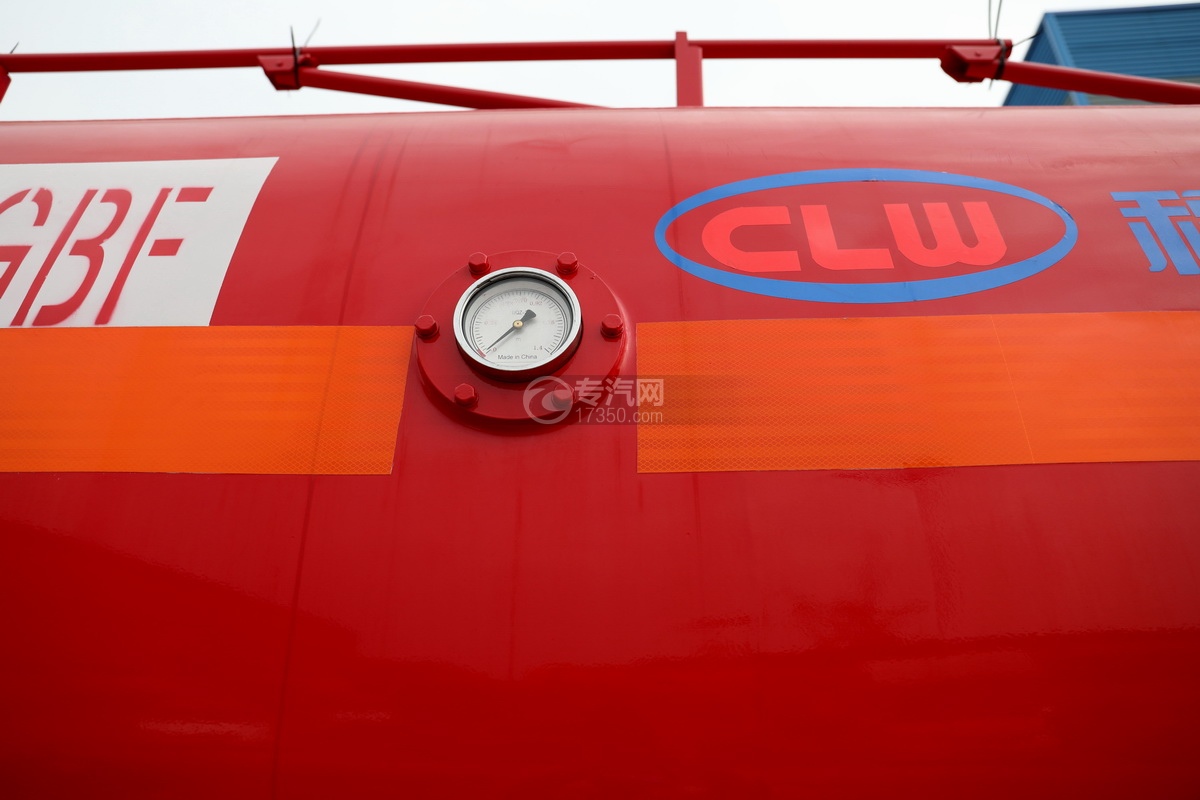 解放J6L单桥国五14.7方加油车(红色)压力表