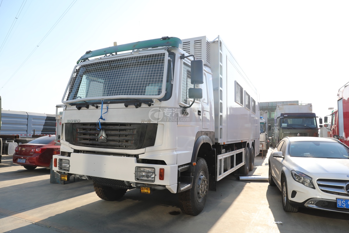 重汽HOWO-H后雙橋國六宿營車圖片
