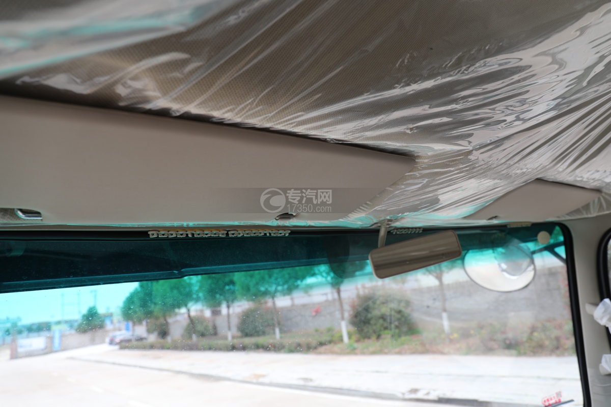 湖北大运F6国六10.2方绿化喷洒车遮阳板