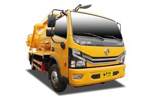 東風多利卡D7國六8.2方清洗吸污車