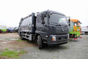 东风天锦VR国六210马力压缩式垃圾车（灰色）图片